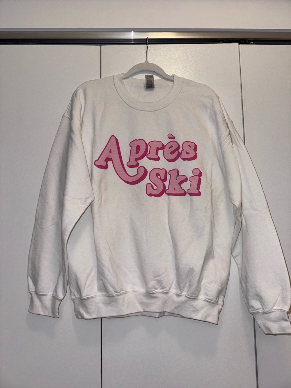 Apres Ski White and Pink Crewneck Sweatshirt